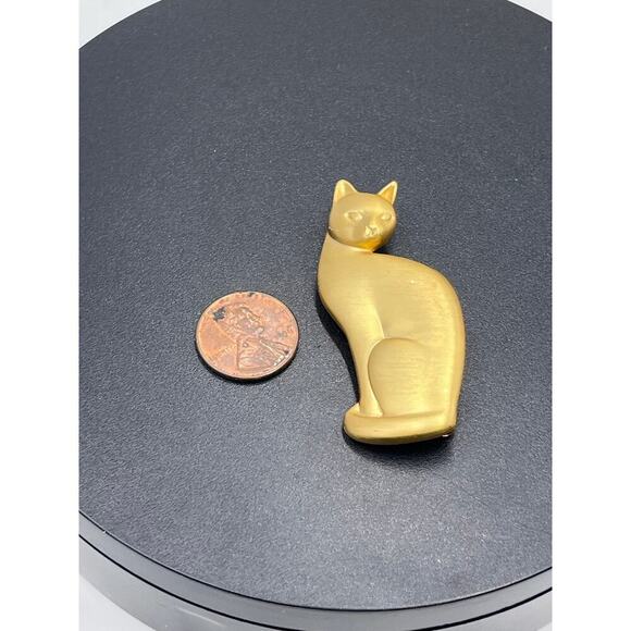 Smithsonian Institution Matte Brushed Gold Tone Sleek Cat Pin Brooch - Picture 7 of 9